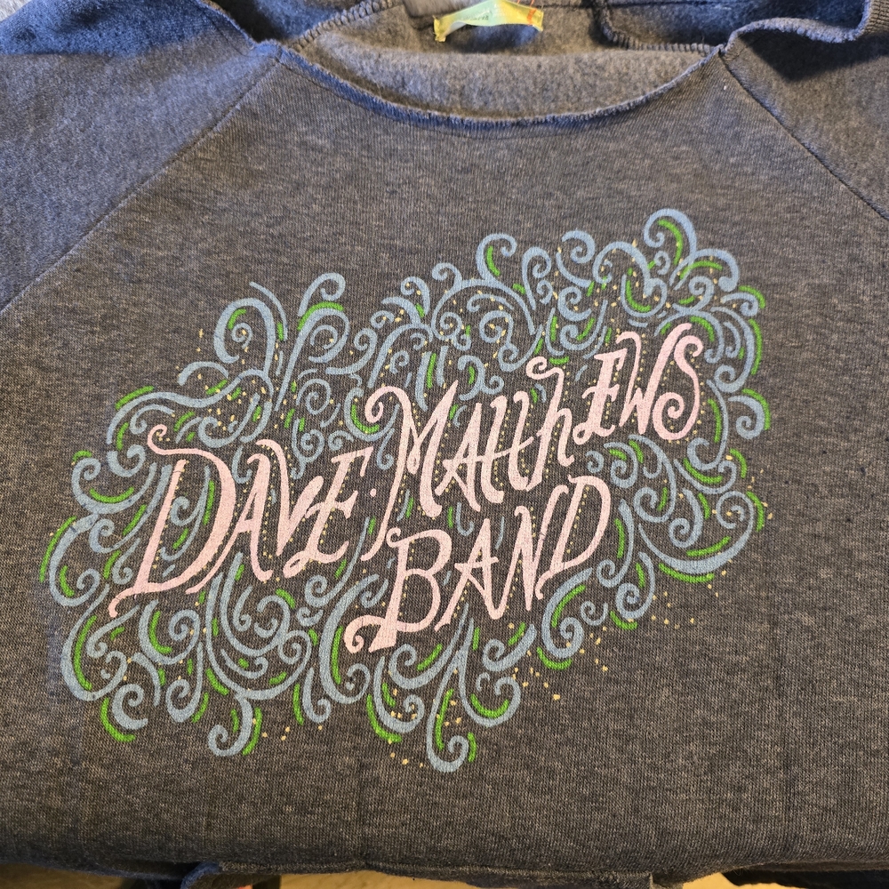 Zara Blue and Green Sweatshirt with Elegant Design